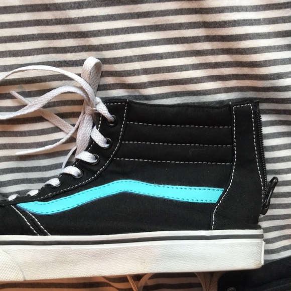 kids vans high tops black with blue detailing - Picture 2 of 4
